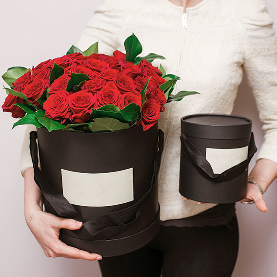 Розы в коробке<span style="font-style: italic;"></span>